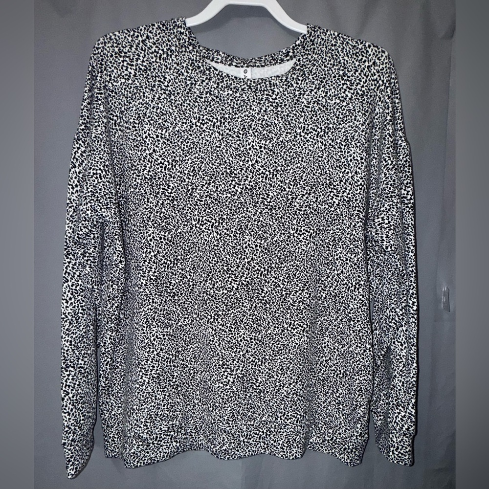 Athleta Studio to Street Pullover Micro Cheetah Animal Stretch Tops Size M